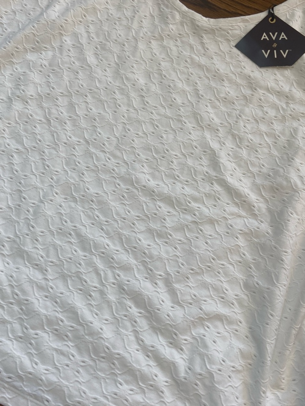 Ava & Viv White Eyelet Puff Sleeve Scoop Neck Summer Top Size 2X NWT - Picture 4 of 10